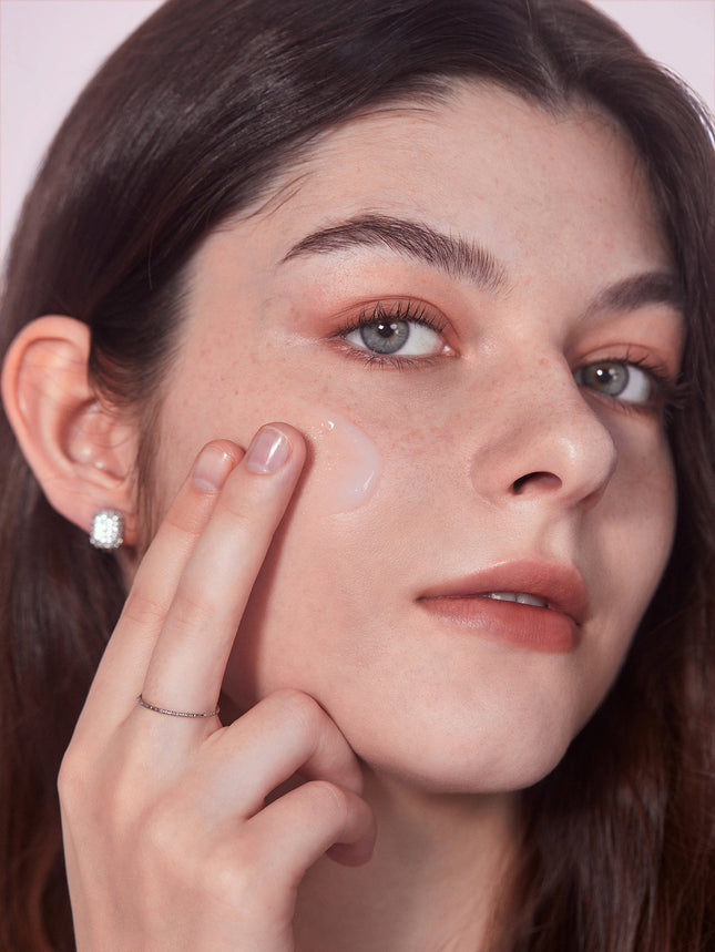 She Glam Love Dive At First Sight Moisturizing  Primer